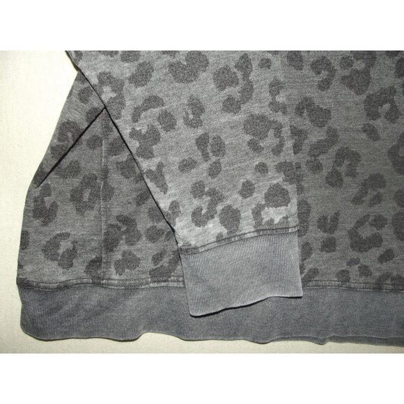 French Terry Sweatshirt Womens 3X Gray Leopard Print V-Neck Relaxed Fit - Picture 11 of 13